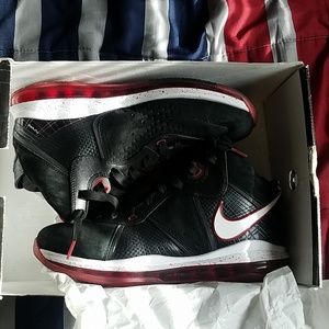 Nike Lebron 8